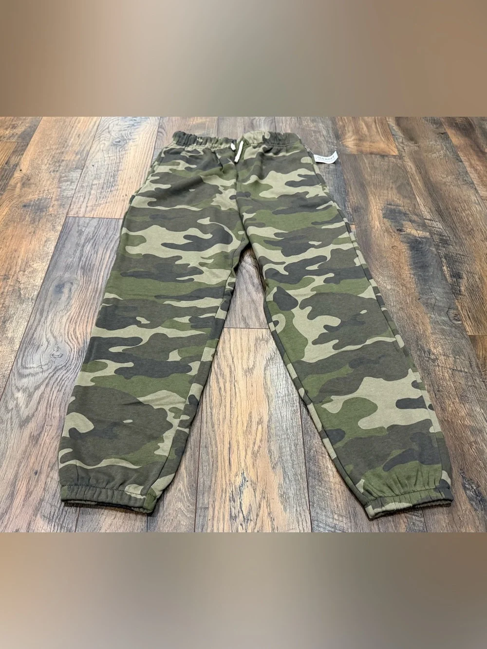Old Navy Green Camo Joggers, Baggy, Size 14/16 Boys Sweatpants Athletic, NEW
